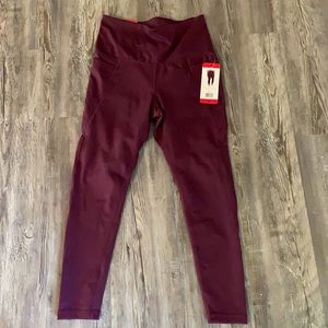 Danskin Size Medium High Rise Legging